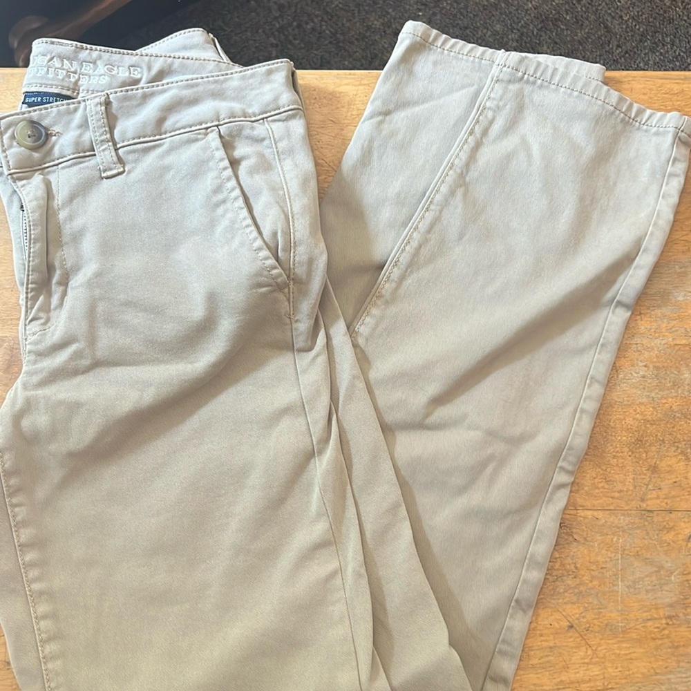 American eagle khaki pants